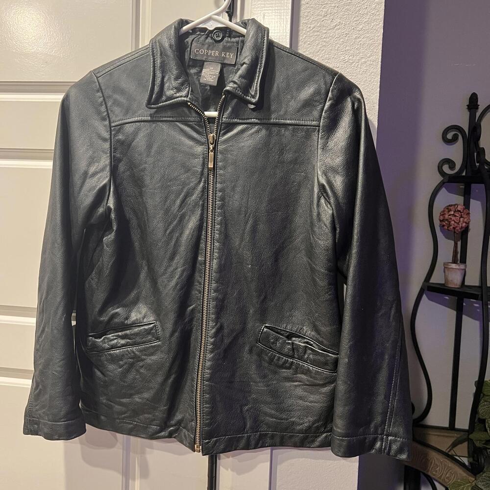 Men's Black Genuine Leather Jacket Medium